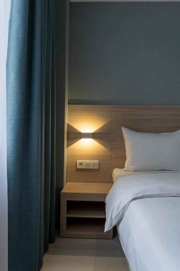 Resident Hotel Kazybek Bi Almati Kültér fotó