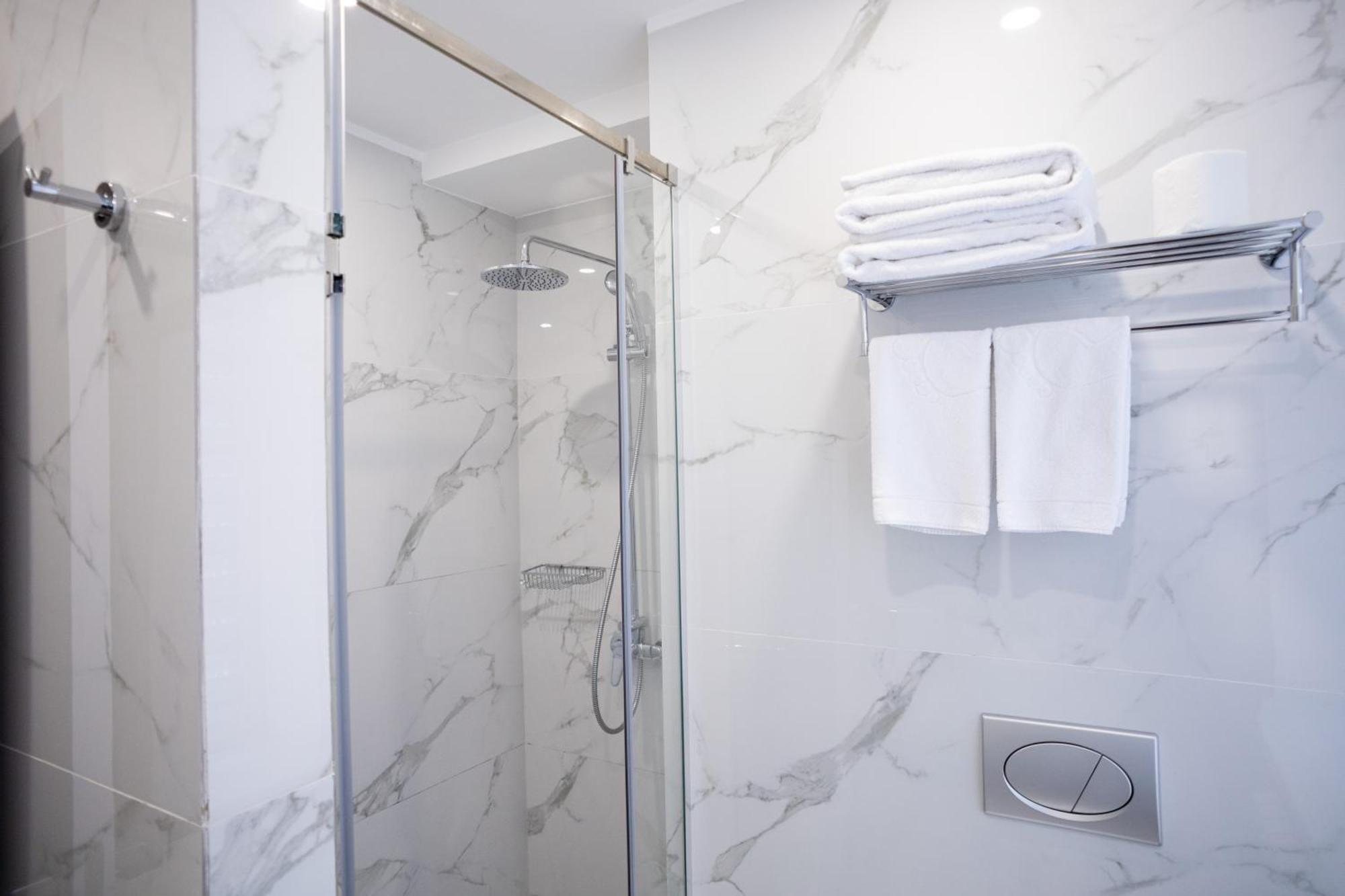 Resident Hotel Kazybek Bi Almati Kültér fotó