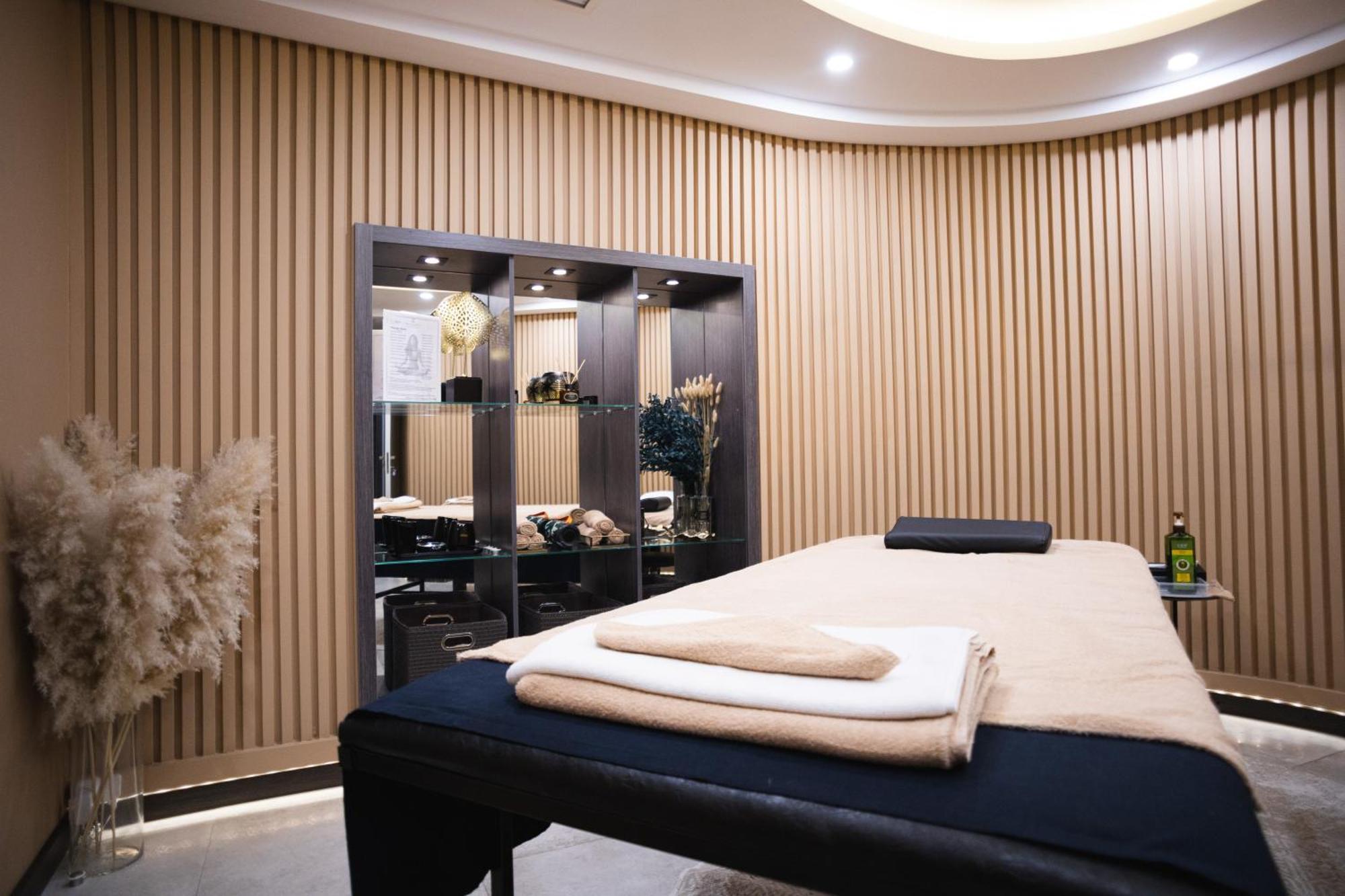 Resident Hotel Kazybek Bi Almati Kültér fotó